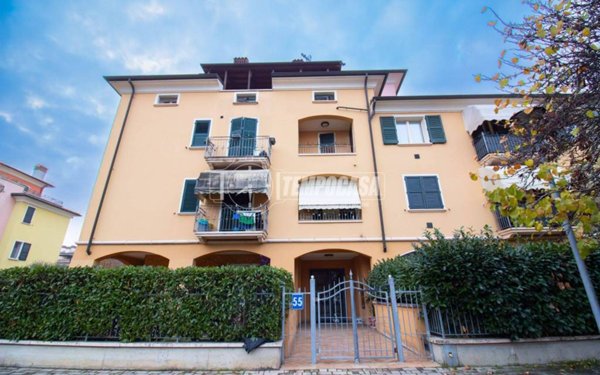 appartamento in vendita a Vignola in zona Pratomaggiore