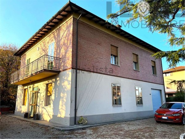 casa indipendente in vendita a Vignola