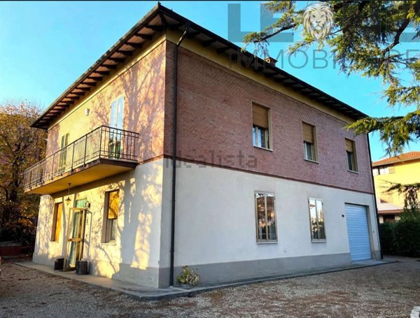 casa indipendente in vendita a Vignola in zona Bettolino