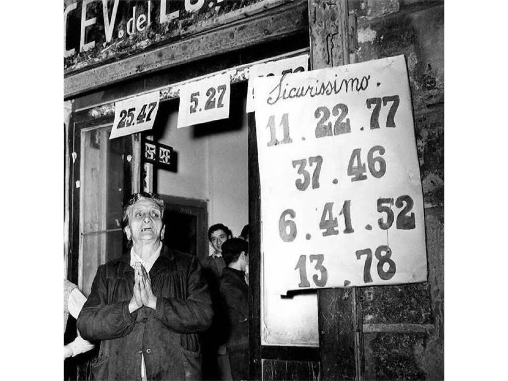 negozio in vendita a Vignola