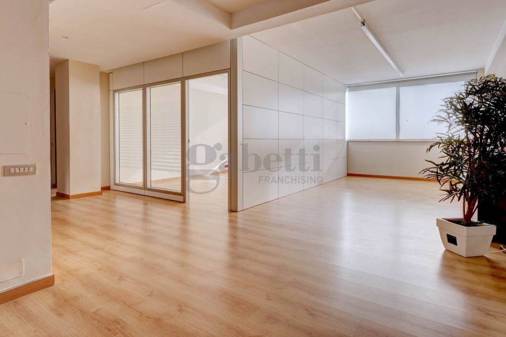 ufficio in vendita a Vignola