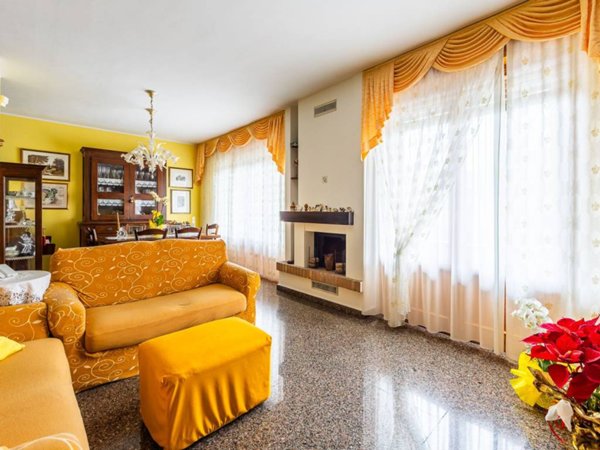 casa indipendente in vendita a Vignola