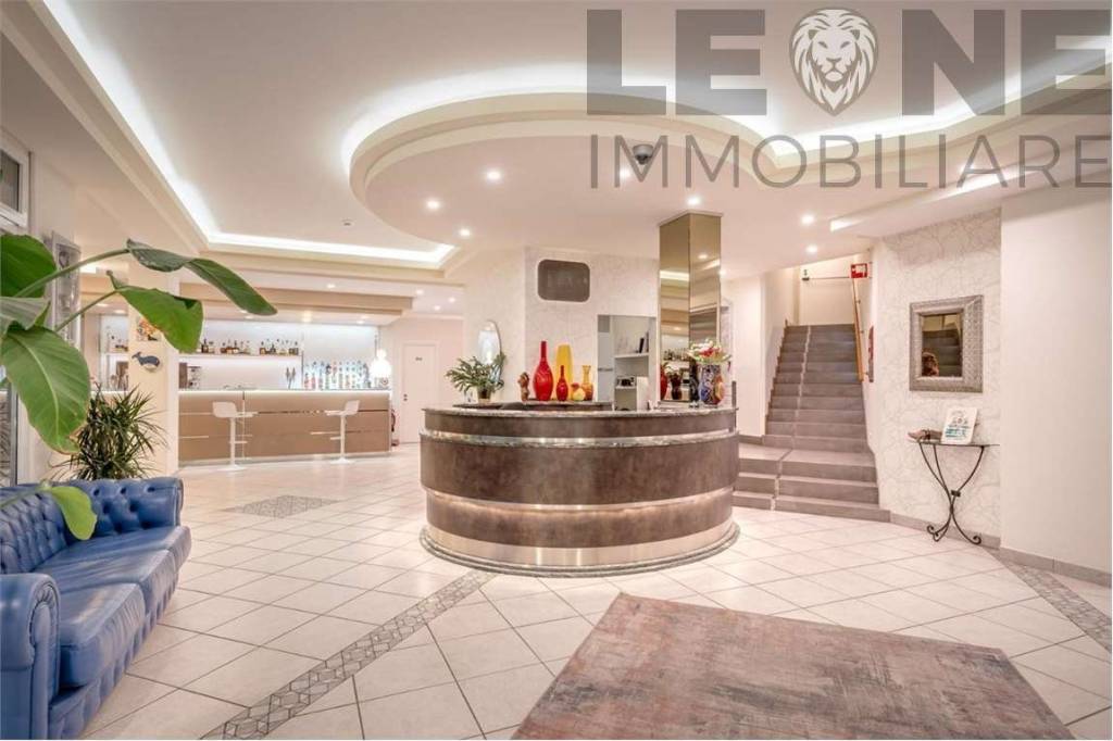 negozio in vendita a Vignola