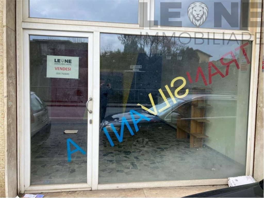 negozio in vendita a Vignola