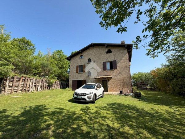 casa indipendente in vendita a Vignola in zona Campiglio