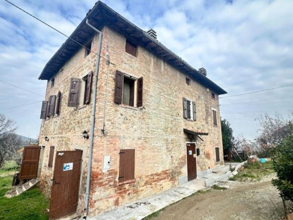 casa indipendente in vendita a Vignola in zona Campiglio