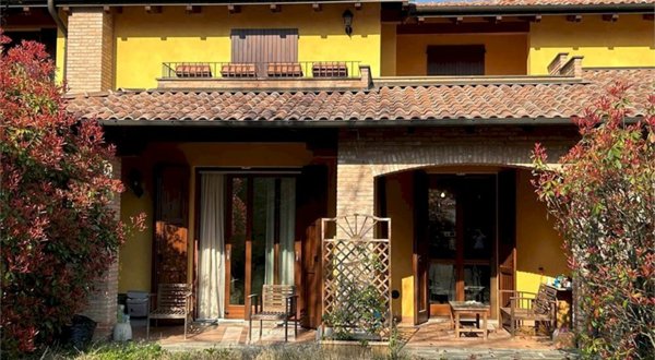 casa indipendente in vendita a Vignola in zona Campiglio