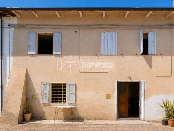 appartamento in vendita a Vignola in zona Bettolino