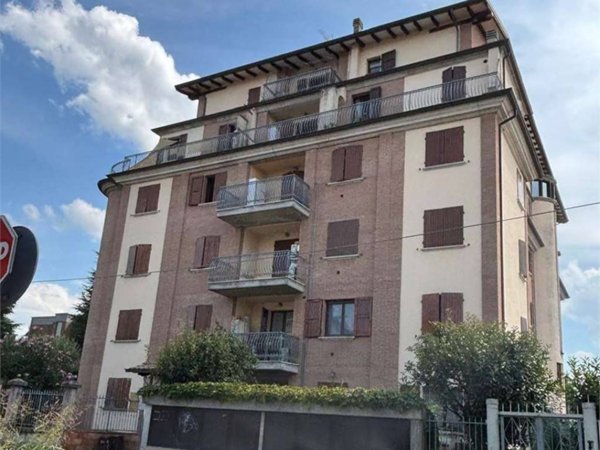 appartamento in vendita a Vignola in zona Pratomaggiore