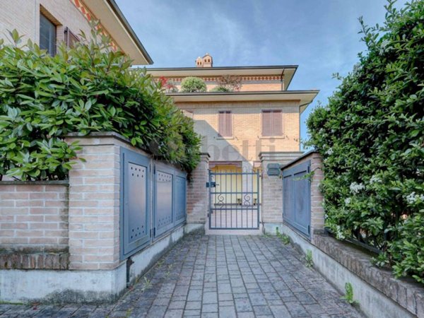 appartamento in vendita a Vignola in zona Pratomaggiore