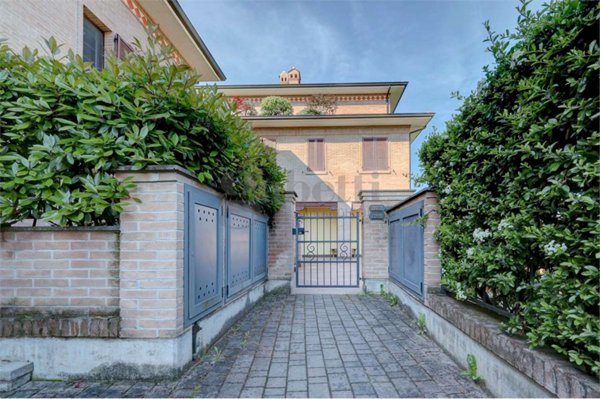 appartamento in vendita a Vignola in zona Pratomaggiore