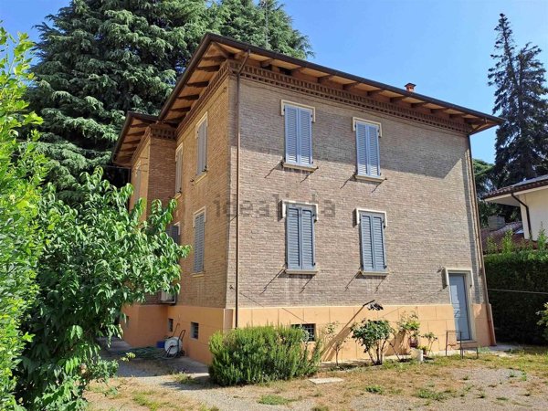 appartamento in vendita a Vignola in zona Pratomaggiore