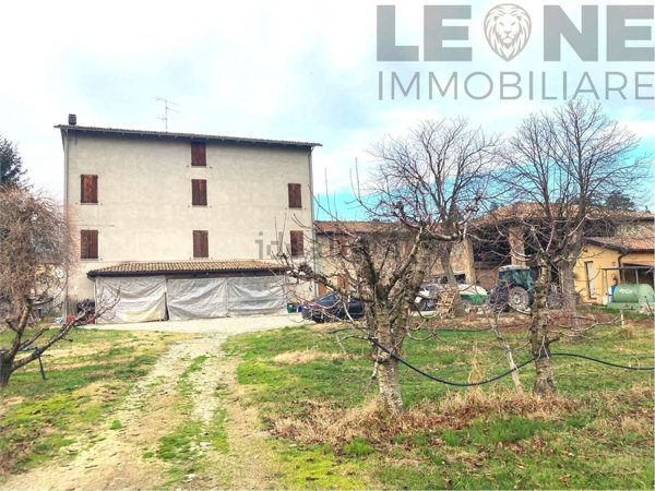 casa indipendente in vendita a Vignola in zona Pratomaggiore