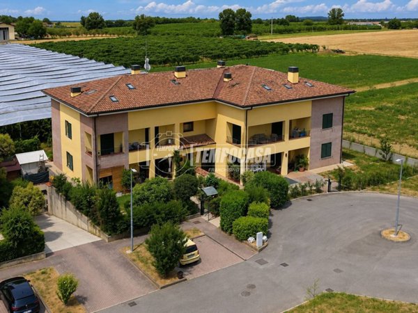 appartamento in vendita a Vignola in zona Bettolino