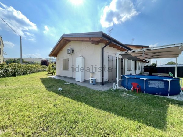 casa indipendente in vendita a Vignola in zona Bettolino