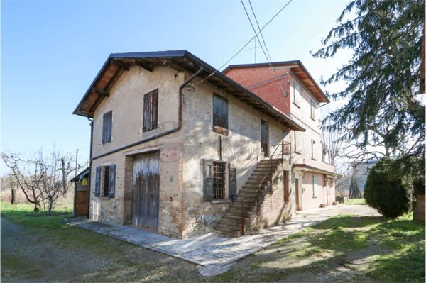casale in vendita a Vignola in zona Bettolino