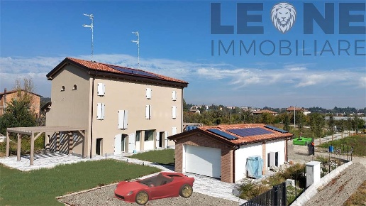 appartamento in vendita a Vignola in zona Pratomaggiore