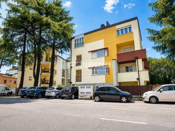 appartamento in vendita a Vignola in zona Pratomaggiore