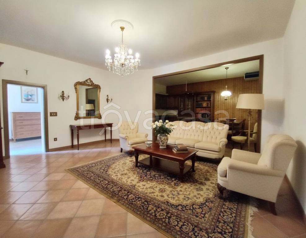 casa indipendente in vendita a Vignola in zona Bettolino