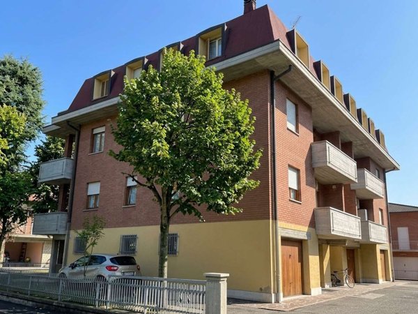 appartamento in vendita a Vignola in zona Pratomaggiore