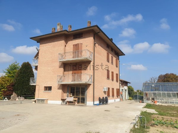 casa indipendente in vendita a Vignola in zona Pratomaggiore