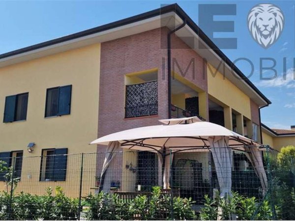 appartamento in vendita a Vignola in zona Bettolino