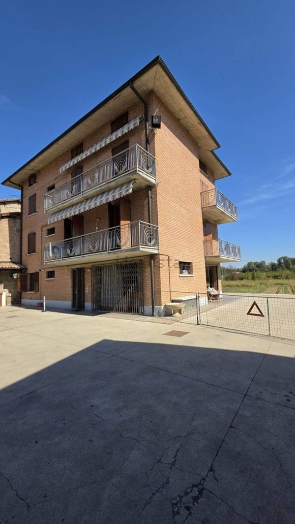 appartamento in vendita a Vignola in zona Bettolino