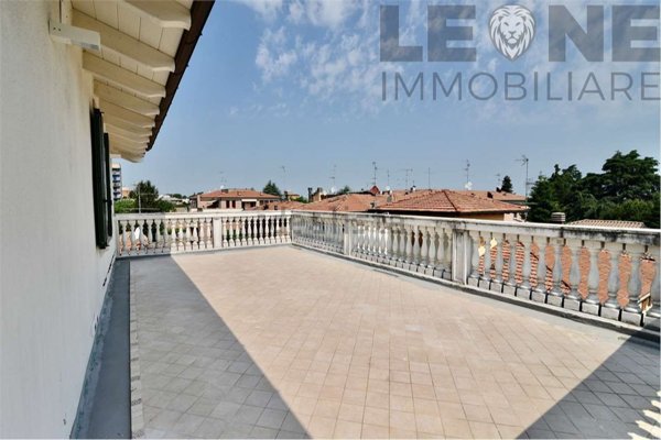 appartamento in vendita a Vignola in zona Pratomaggiore