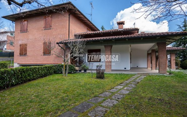 appartamento in vendita a Zocca in zona Monteombraro