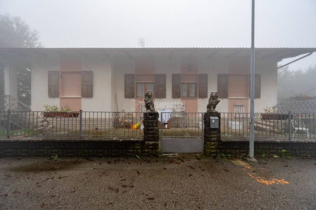 appartamento in vendita a Zocca in zona Monteombraro