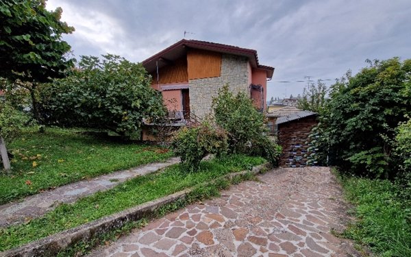 casa indipendente in vendita a Zocca