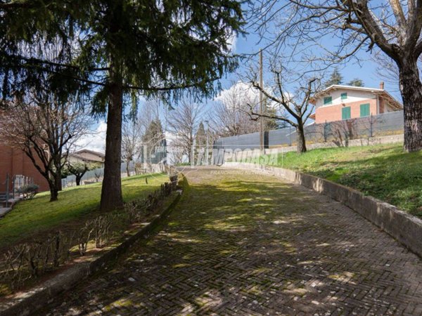appartamento in vendita a Zocca in zona Monteombraro