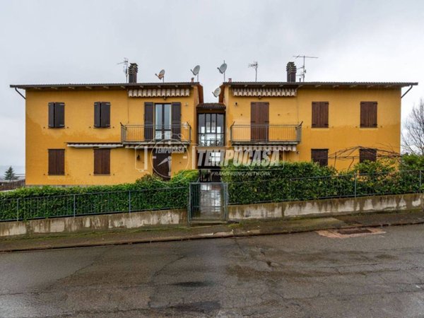 appartamento in vendita a Zocca in zona Monteombraro