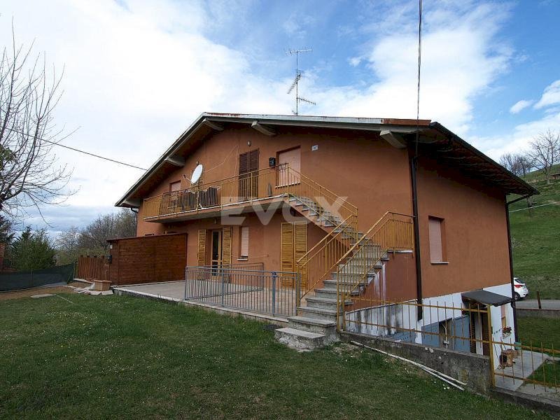 appartamento in vendita a Zocca in zona Monteombraro