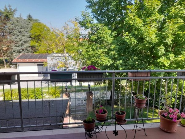 appartamento in vendita a Zocca in zona Monteombraro