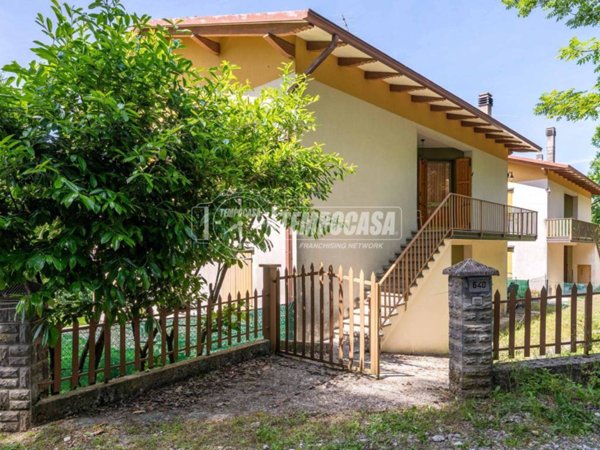 appartamento in vendita a Zocca in zona Monteombraro