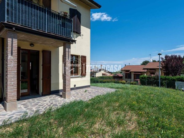 appartamento in vendita a Zocca in zona Monteombraro