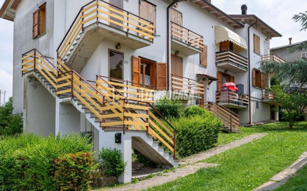 appartamento in vendita a Zocca in zona Monteombraro