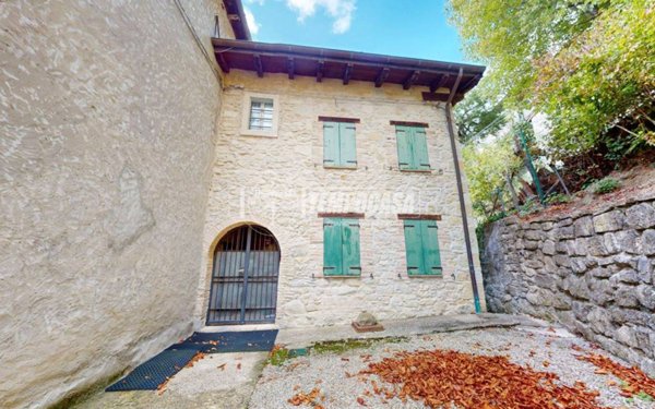 appartamento in vendita a Zocca in zona Montalbano