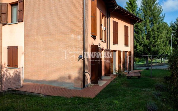 appartamento in vendita a Zocca in zona Monteombraro