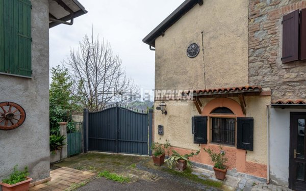 appartamento in vendita a Zocca in zona Montecorone