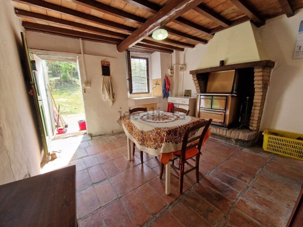 pentavano in vendita a Zocca in zona Monteombraro