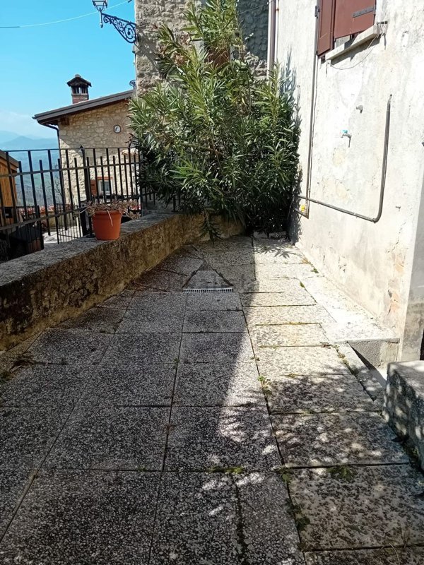 appartamento in vendita a Zocca in zona Montalbano