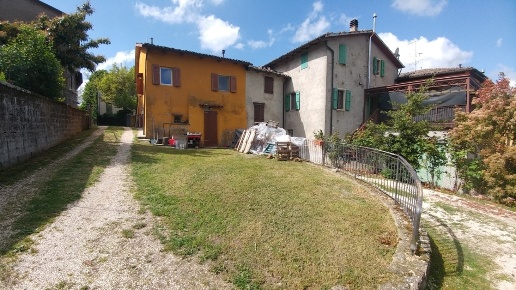 appartamento in vendita a Zocca in zona Monteombraro