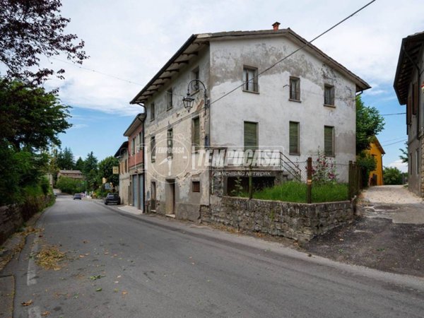 intera palazzina in vendita a Zocca in zona Monteombraro