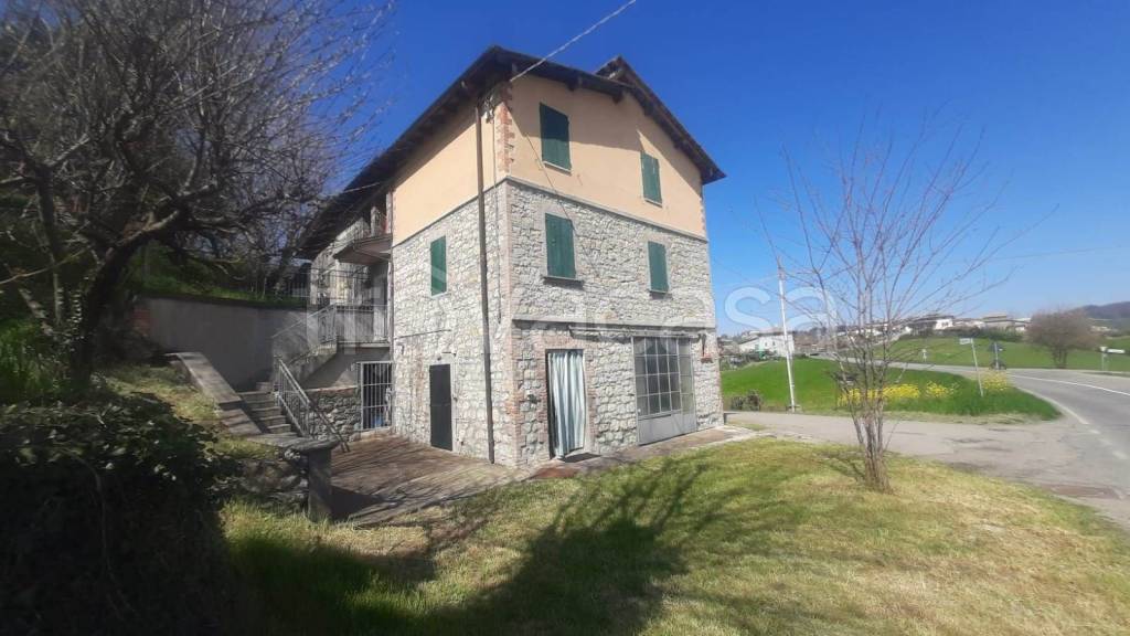 casa indipendente in vendita a Zocca in zona Monteombraro