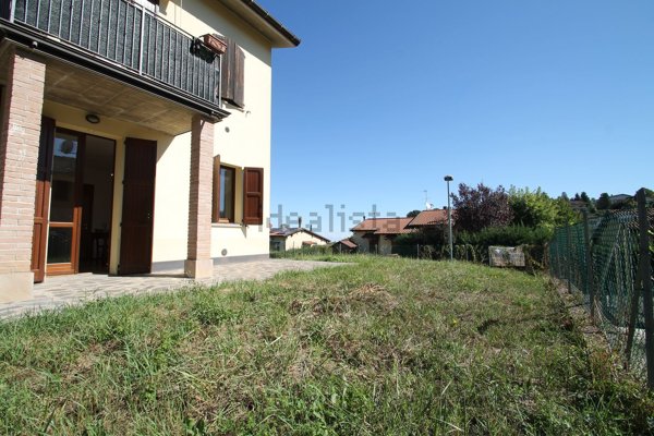 appartamento in vendita a Zocca in zona Monteombraro