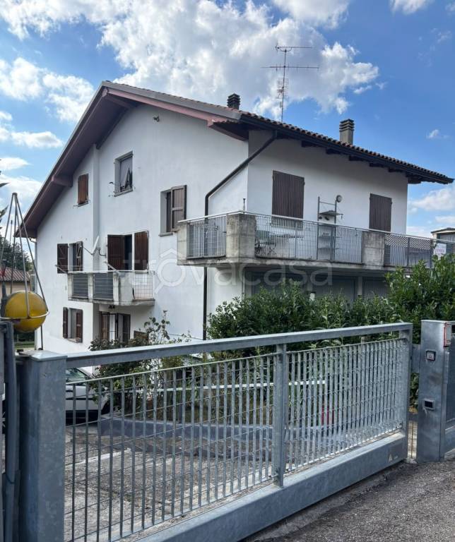 appartamento in vendita a Zocca in zona Monteombraro
