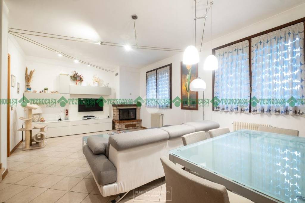 casa indipendente in vendita ad Anzola dell'Emilia in zona Ponte Samoggia