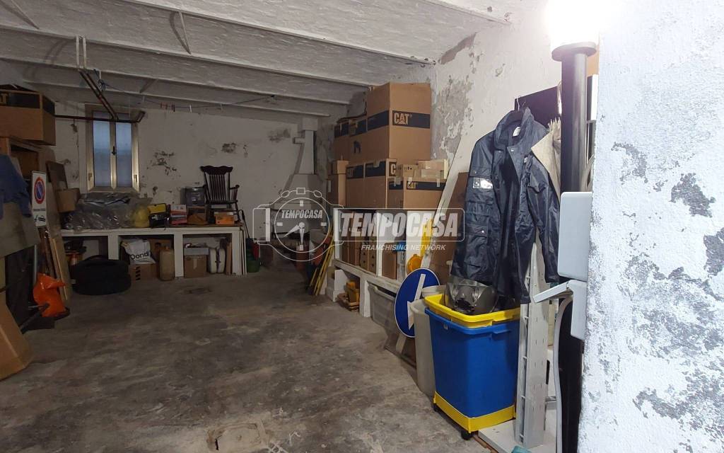 locale di sgombero in vendita ad Anzola dell'Emilia in zona Lavino di Mezzo
